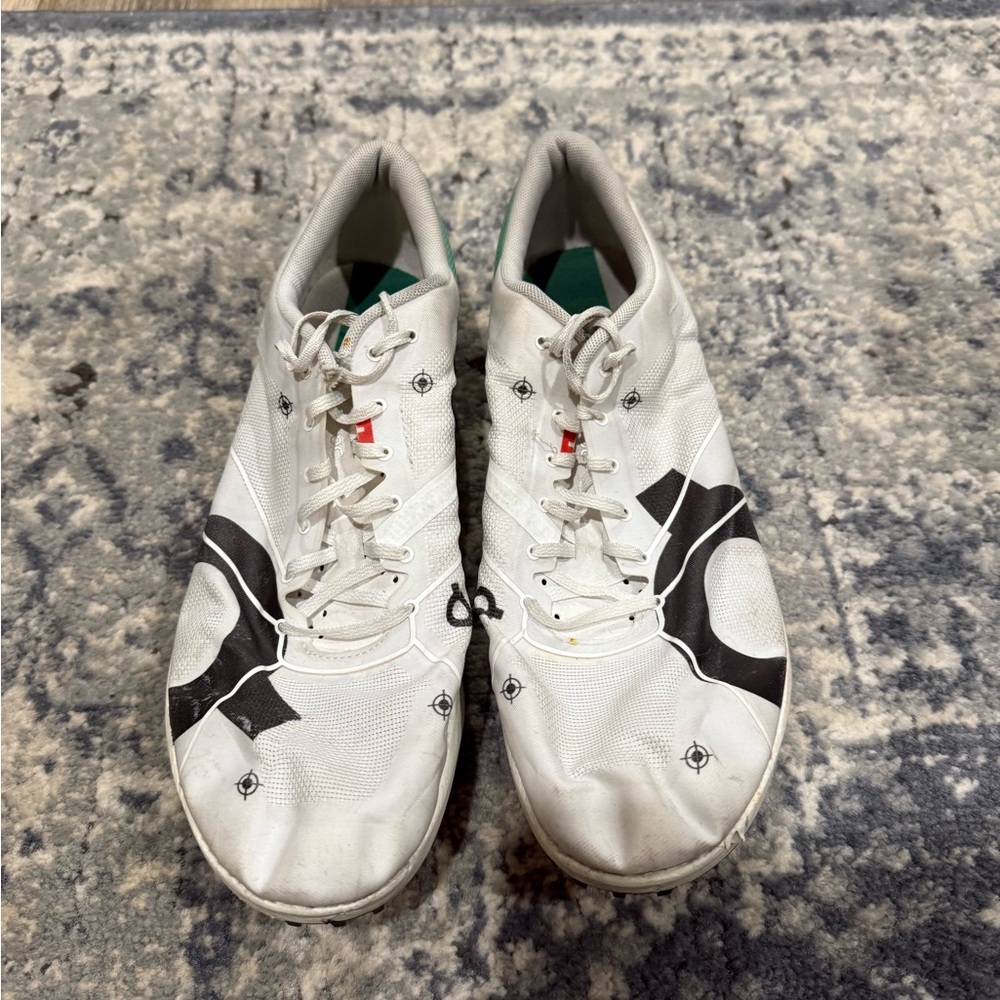 OnCloud 10,000m Spikes